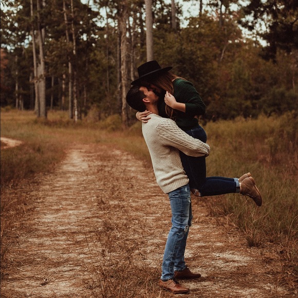 Meet your Posher, Marissa - Picture 2 of 5